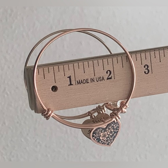 LA CN Love this Life Bracelet - Picture 3 of 3